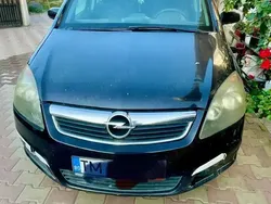 Utilizat 2006 Opel Zafira Monovolum | 800 EUR