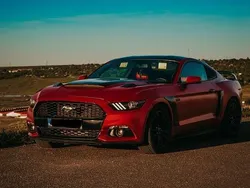 Culoarerosu Utilizat 2016 Ford Mustang Coupe | 21.000 EUR (Preț OK)