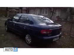 Albastru marin Utilizat 2002 Renault Mégane II Berlinǎ | 1.818 EUR (Puțin scump)