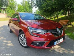 Rosu Utilizat 2020 Renault Mégane IV Intens Berlinǎ | 14.500 EUR (Puțin scump)