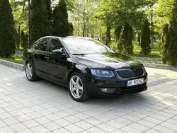 Negru Utilizat 2014 Skoda Octavia Berlinǎ | 5.000 EUR