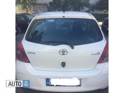 Alb Utilizat 2011 Toyota Yaris Cabrio | 4.700 EUR