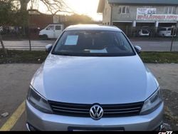 Gri Utilizat 2012 VW Jetta Berlinǎ | 4.500 EUR (Preț OK)