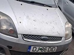 Culoareargint Utilizat 2007 Ford Fiesta Hatchback | 500 EUR (Super Preț)