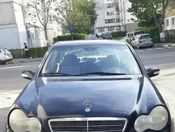 Utilizat 2002 Mercedes C220 Berlinǎ | 1.800 EUR