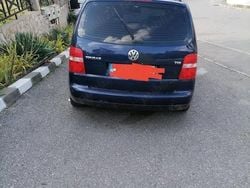 Utilizat 2005 VW Touran Basis Monovolum | 1.100 EUR (Preț bun)