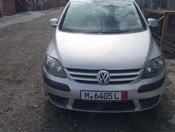 Utilizat 2005 VW Golf Plus Cross Monovolum | 1.900 EUR