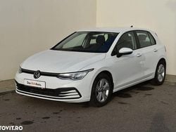 Culoarealb Utilizat 2021 VW Golf VIII Life Hatchback | 13.500 EUR (Preț bun)