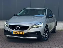 Utilizat 2017 Volvo V40 CC Break | 10.590 EUR