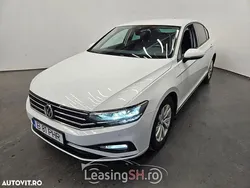Alb Utilizat 2021 VW Passat Comfortline Berlinǎ | 15.972 EUR (Preț bun)