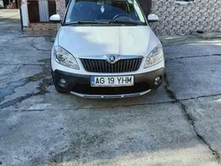 Alb Utilizat 2013 Skoda Roomster Break | 3.990 EUR