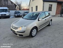 Culoarebej Utilizat 2004 VW Golf IV Hatchback | 2.850 EUR (Puțin scump)