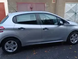 Gri Utilizat 2013 Peugeot 208 Hatchback | 4.500 EUR