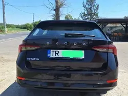 Negru Utilizat 2021 Skoda Octavia Break | 17.000 EUR (Preț OK)