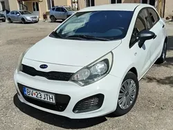 Alb Utilizat 2012 Kia Rio 2 Hatchback | 3.000 EUR
