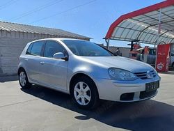 Argintiu Utilizat 2008 VW Golf V Hatchback | 2.499 EUR (Preț bun)