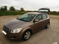 Bej Utilizat 2008 Kia Ceed Hatchback | 3.800 EUR