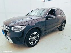 Culoarenegru Utilizat 2021 Mercedes GLC300e SUV | 35.500 EUR (Super Preț)