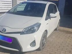 Utilizat 2013 Toyota Yaris Hybrid | 7.500 EUR (Scump)