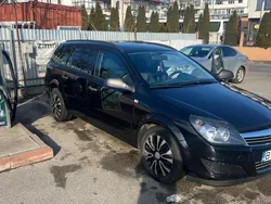 Utilizat 2009 Opel Astra | 2.550 EUR