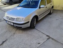 Argint Utilizat 2004 VW Bora Comfortline Berlinǎ | 3.400 EUR (Scump)