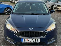 Culoarealbastru Utilizat 2016 Ford Focus Trend Hatchback | 6.199 EUR (Preț OK)