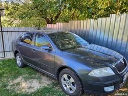 Gri Utilizat 2008 Skoda Octavia Berlinǎ | 2.200 EUR (Preț bun)