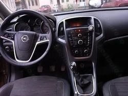 Utilizat 2014 Opel Astra Break | 7.500 EUR (Scump)