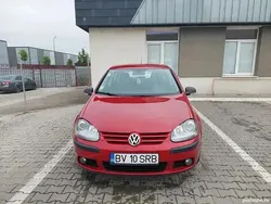 Rosu Utilizat 2008 VW Golf V Hatchback | 3.750 EUR (Preț OK)