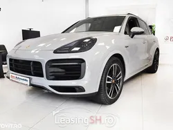Gri Utilizat 2023 Porsche Cayenne SUV | 92.500 EUR (Scump)
