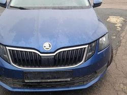 Culoarealbastru Utilizat 2019 Skoda Octavia Ambition Berlinǎ | 8.400 EUR (Super Preț)