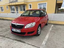 Roșu Utilizat 2012 Skoda Fabia Hatchback | 3.000 EUR