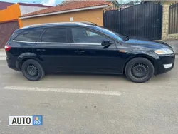 Negru Utilizat 2010 Ford Mondeo Break | 6.500 EUR (Scump)