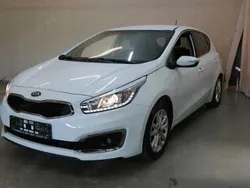 Alb Utilizat 2016 Kia Ceed Hatchback | 9.700 EUR (Preț OK)