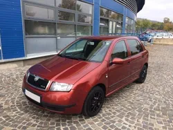 Roşu Utilizat 2002 Skoda Fabia Hatchback | 2.100 EUR (Scump)