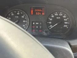 Alb Utilizat 2012 Dacia Logan Berlinǎ | 2.500 EUR (Preț bun)