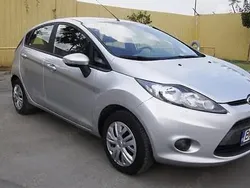Argintiu Utilizat 2010 Ford Fiesta Hatchback | 3.750 EUR (Preț OK)