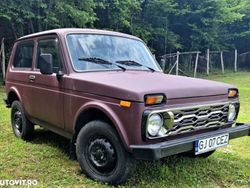 Rosu Utilizat 2007 Lada niva SUV | 3.200 EUR