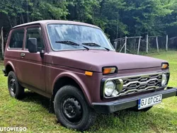 Rosu Utilizat 2007 Lada niva SUV | 3.990 EUR