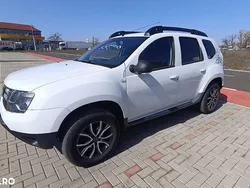 Alb Utilizat 2015 Dacia Duster Lauréate SUV | 8.200 EUR (Preț bun)