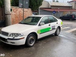 Culoarealb Utilizat 2001 Volvo S40 Berlinǎ | 3.950 EUR