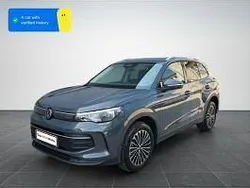 Gri mediu normal Utilizat 2024 VW Tiguan Advance SUV | 45.250 EUR