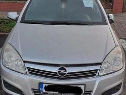Culoareargint Utilizat 2009 Opel Astra Hatchback | 15.000 EUR