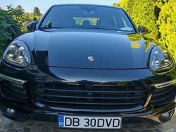 Culoarenegru Utilizat 2017 Porsche Cayenne SUV | 27.900 EUR (Puțin scump)