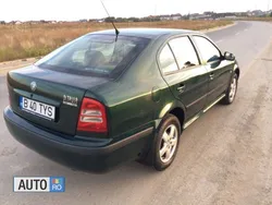 Verde Utilizat 2003 Skoda Octavia Berlinǎ | 3.450 EUR