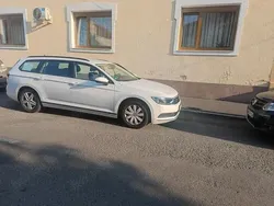 Alb Utilizat 2019 VW Passat Break | 13.000 EUR (Preț bun)