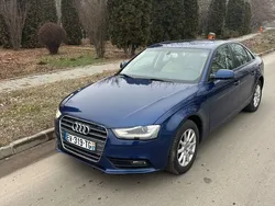 Albastru Utilizat 2014 Audi A4 Berlinǎ | 9.400 EUR (Preț bun)