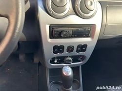 Utilizat 2010 Dacia Sandero Hatchback | 1.500 EUR (Super Preț)