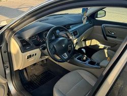 Culoaregalbeuriu Utilizat 2010 Renault Laguna III Berlinǎ | 2.500 EUR (Preț OK)