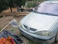 Utilizat 2002 Renault Mégane Berlinǎ | 600 EUR
